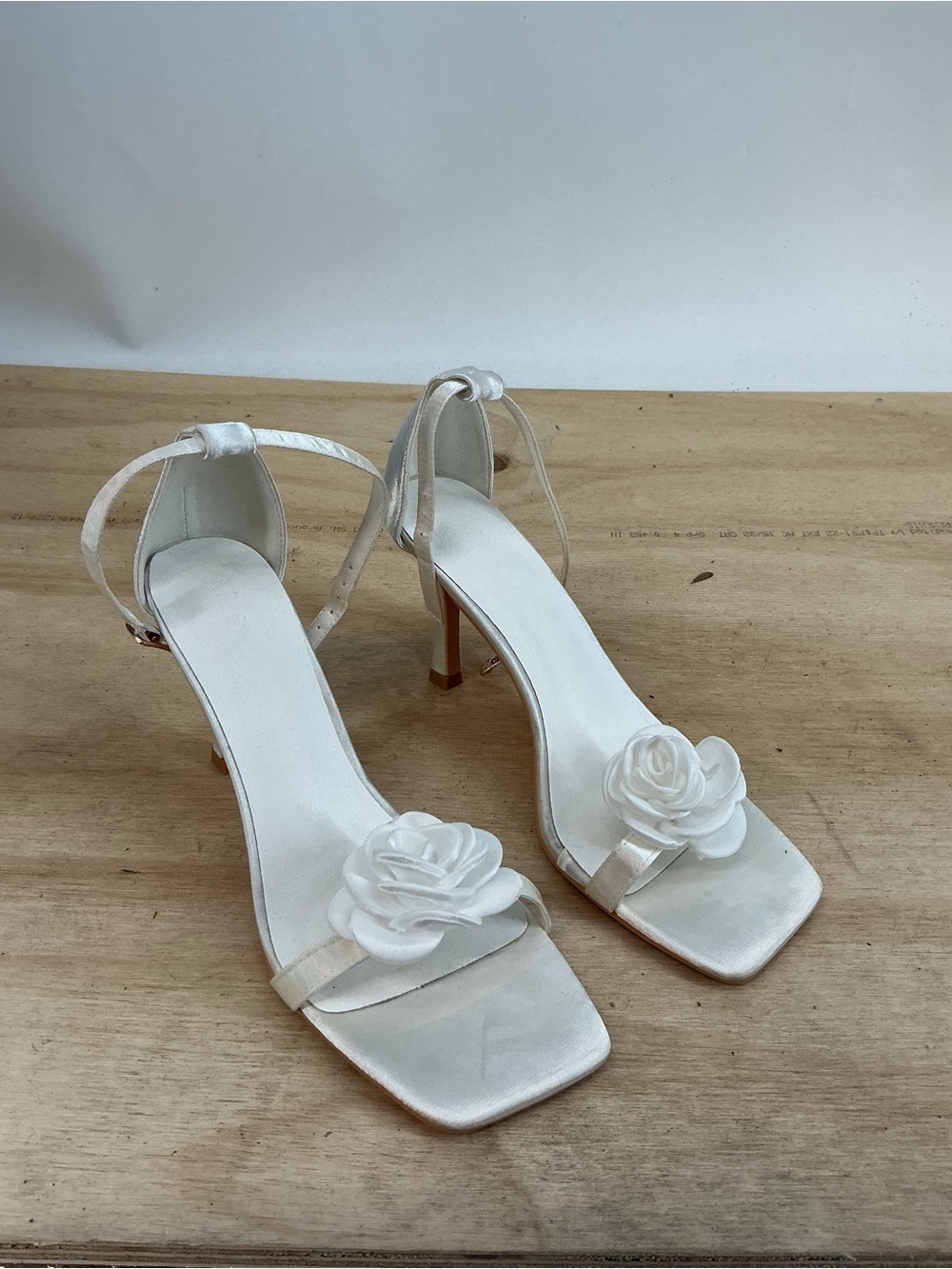 Meshki Elegant White Floral Satin Heeled Sandals for Women Size 40